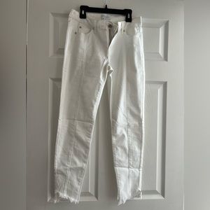 White cropped pant